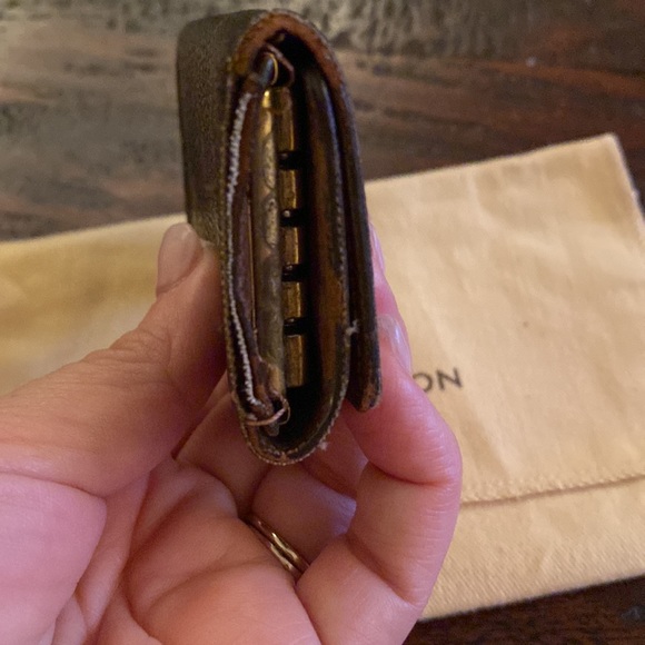 Vintage Louis Vuitton Leather Key Case with Dust Bag - Picture 5 of 10
